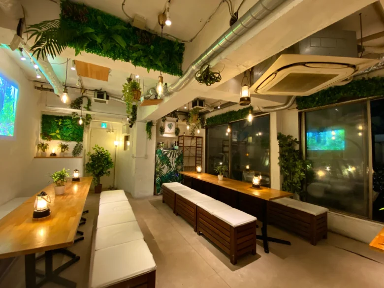 渋谷で貸切するなら「渋谷ガーデンルーム４F」で！テラス付きのお洒落な空間♪貸切でのご利用で音響機器やマイク・プロジェクター・カラオケ・ゲーム機などが【無料】でご利用いただけます！